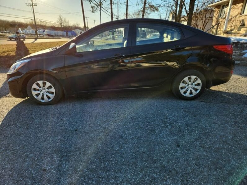 2016 Hyundai Accent SE