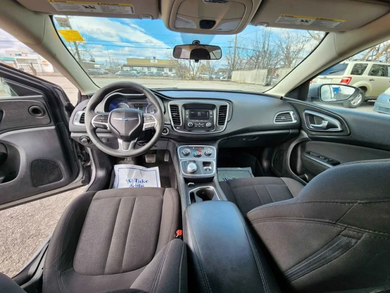 2015 Chrysler 200 LX