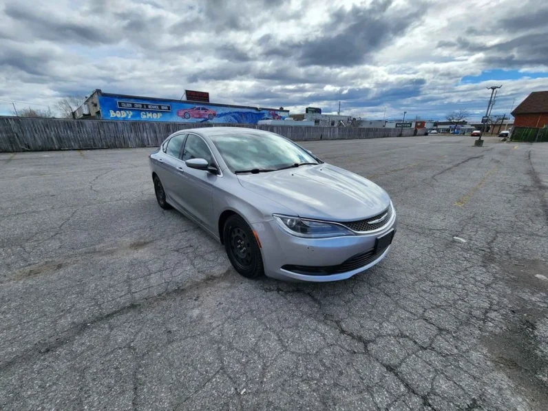 2015 Chrysler 200 LX